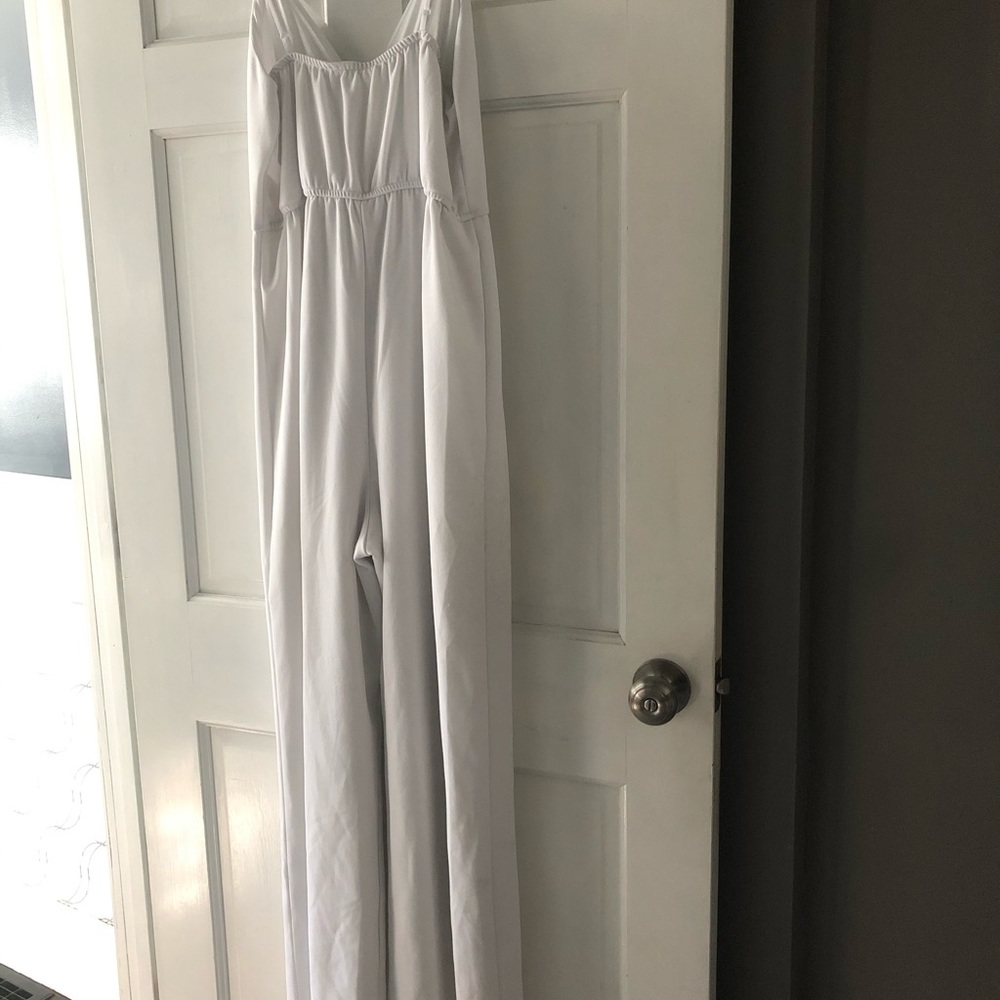 White long romper - Picture 3 of 3
